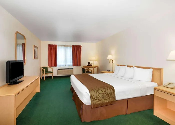 At Lander, Travelodge By Wyndham 2* Lander