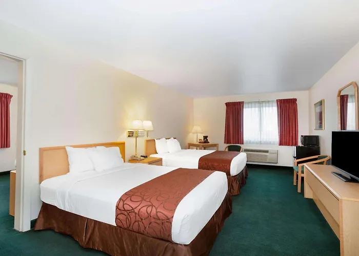 At Lander, Travelodge By Wyndham
