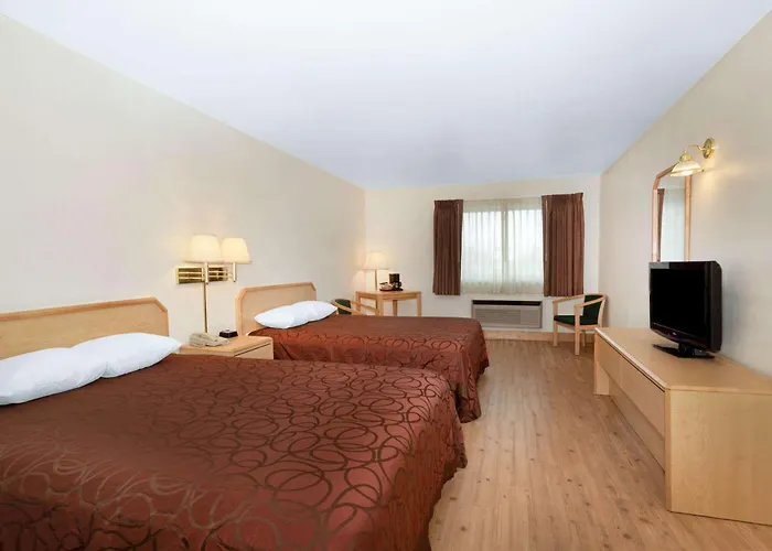 At Lander, Travelodge By Wyndham 2* Lander