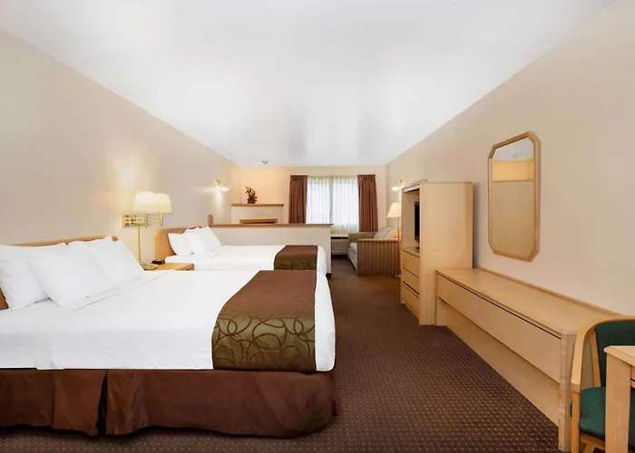 Hotel At Lander, Travelodge By Wyndham 2*