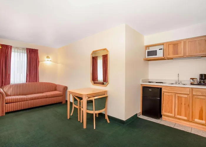 At Lander, Travelodge By Wyndham 2*
