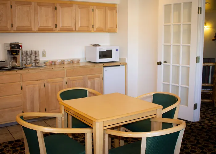 At Lander, Travelodge By Wyndham 2* Lander
