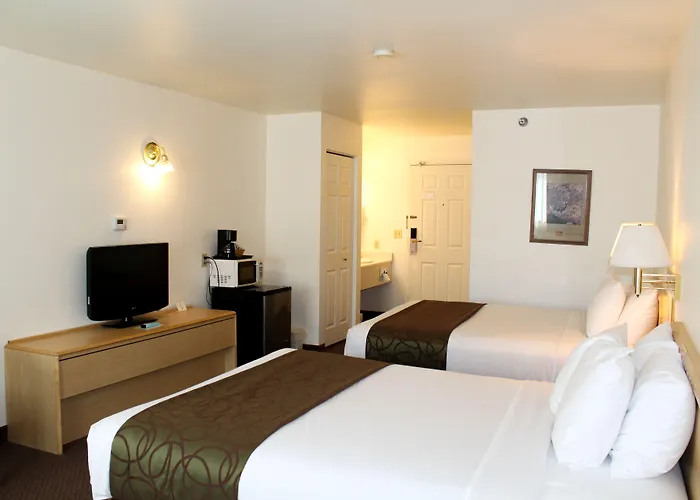 At Lander, Travelodge By Wyndham Hotel