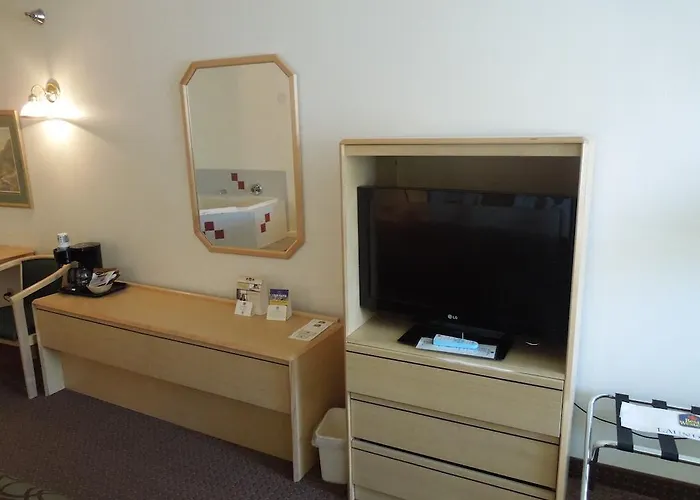 At Lander, Travelodge By Wyndham 2* Lander