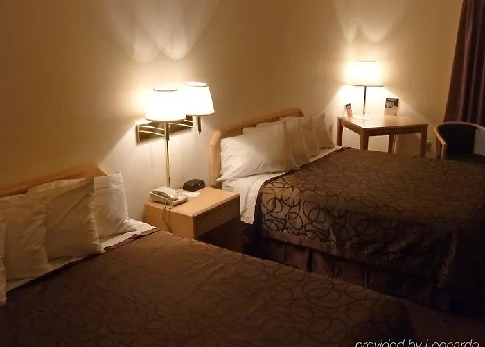 At Lander, Travelodge By Wyndham Hotel