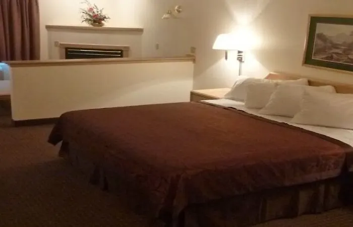 At Lander, Travelodge By Wyndham Lander